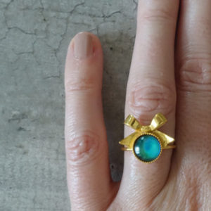 gold bow mood ring