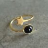 SITE GOLD STAR AND ONYX RING